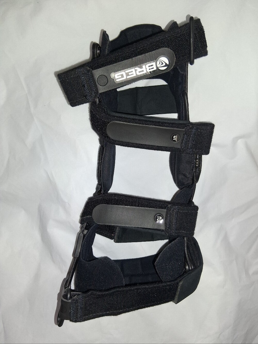 Breg Hinged Knee Brace in Black Size Medium (LEFT ) KNEE